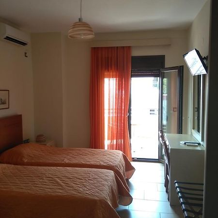 Telethrio Apartment Лутра Едипсу Екстериор снимка