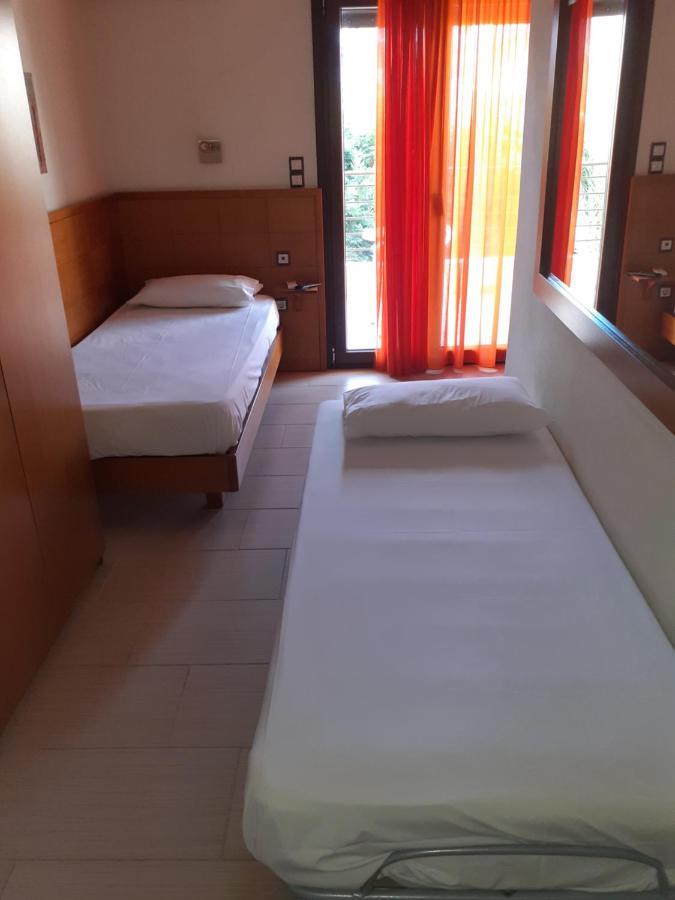 Telethrio Apartment Лутра Едипсу Екстериор снимка